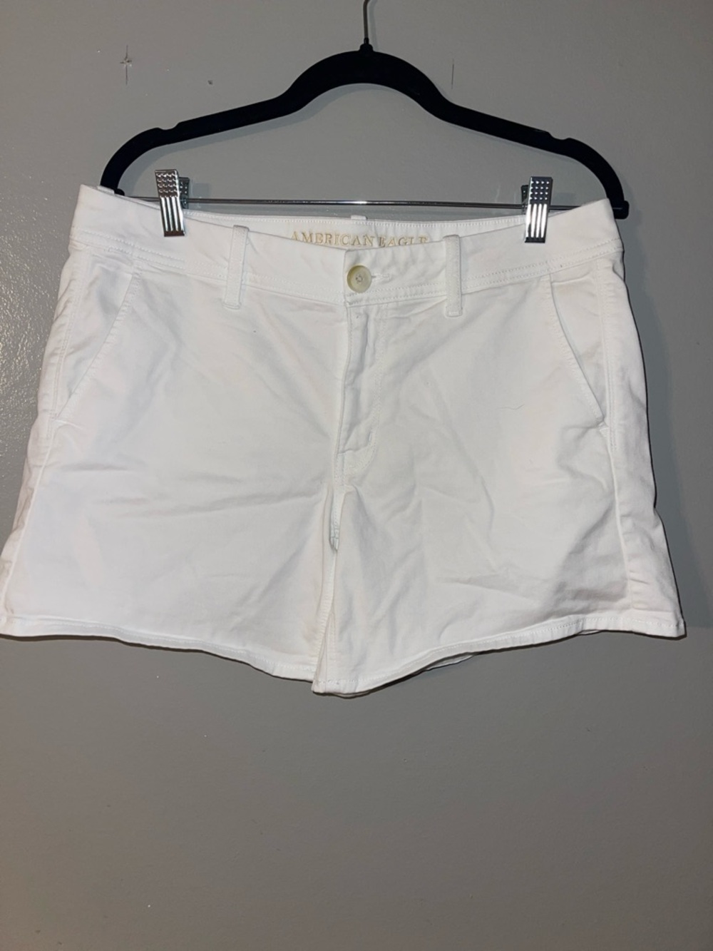 American Eagle Outfitters White Women's Classic Chino Shorts
